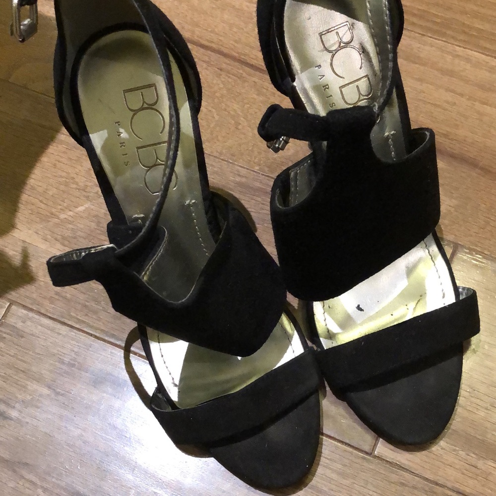 BCBG High heels size 7